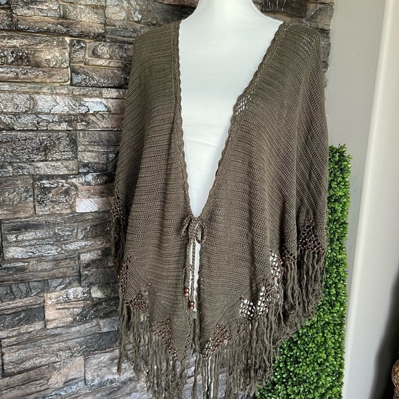 Ralph Lauren Sweaters - SOLD‼️‼️Ralph Lauren Brown Knit Poncho